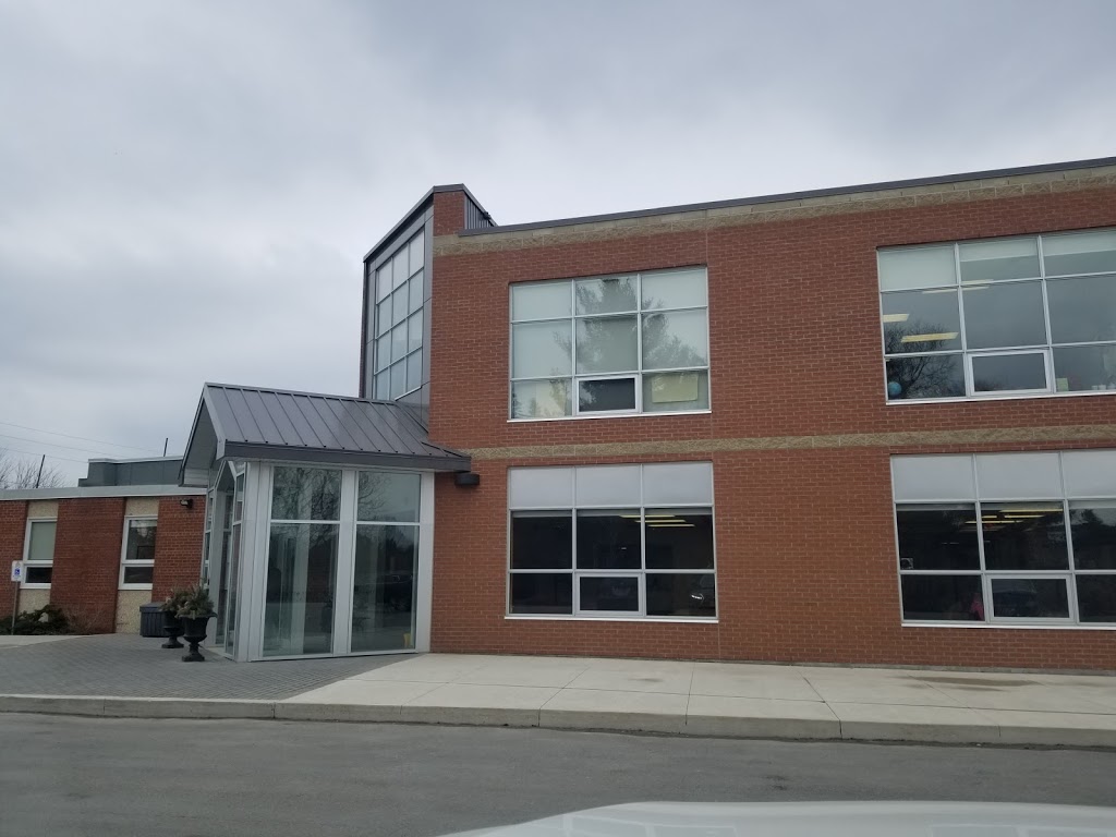 Richland Academy | 11570 Yonge St, Richmond Hill, ON L4E 3N7, Canada | Phone: (905) 224-5600