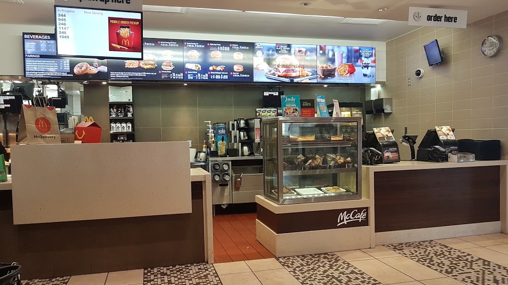 McDonalds | 12930 96 Ave, Surrey, BC V3V 6A8, Canada | Phone: (604) 587-3390