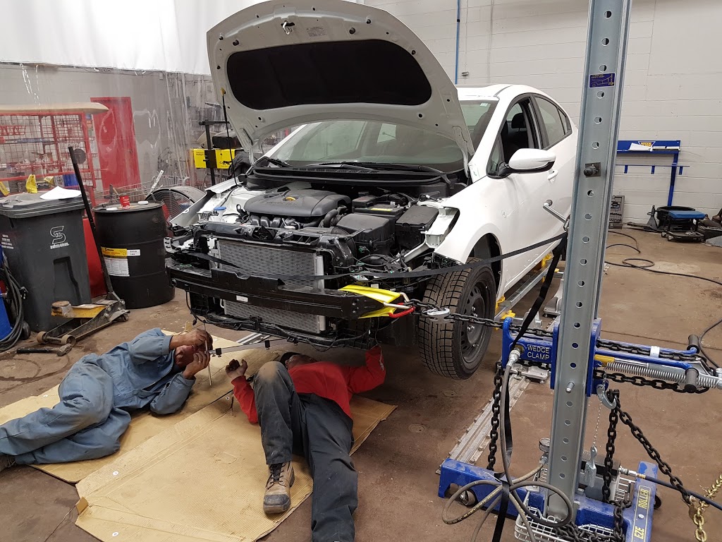 CARSTAR Express Tecumseh Road West | 1474 Tecumseh Rd W, Windsor, ON N9B 1T6, Canada | Phone: (226) 221-9111