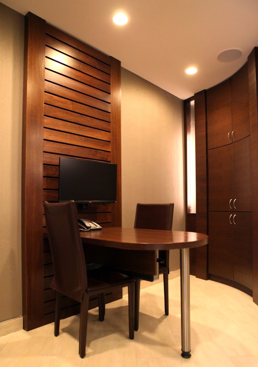 Dr. Lancelot A. Brown | 40 Scollard St #201, Toronto, ON M5R 3S1, Canada | Phone: (416) 922-9040