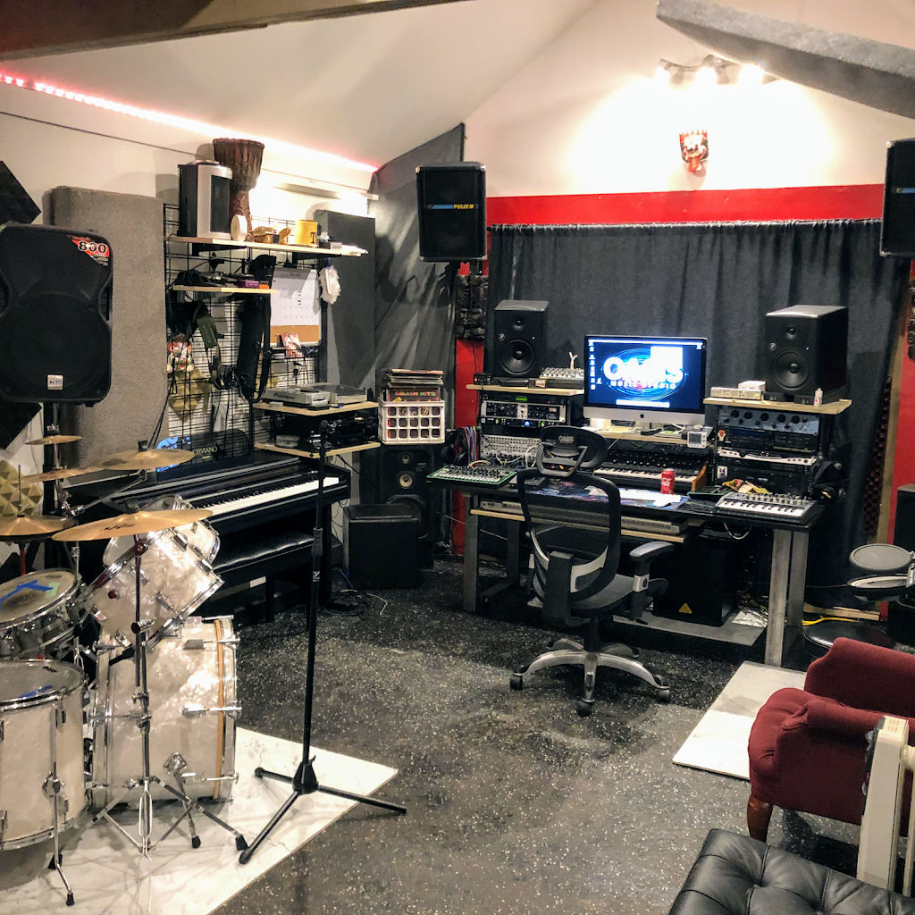 Oasis Music Studio | 19417 62A Ave, Surrey, BC V3S 7L7, Canada | Phone: (778) 809-4134
