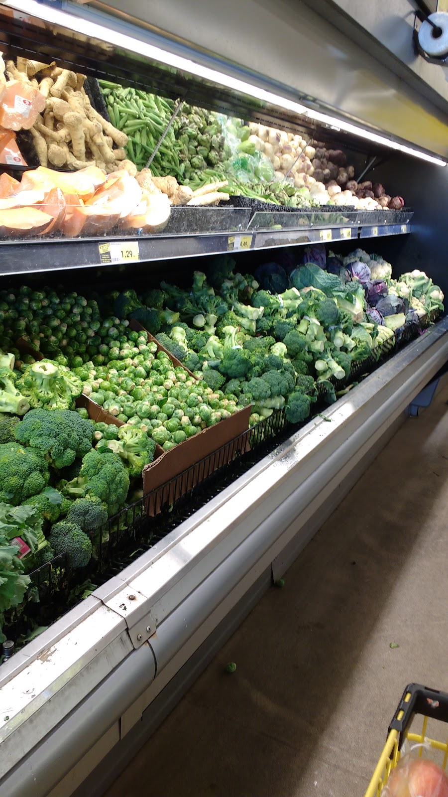 Mario & Selinas No Frills | 220 Royal York Rd, Etobicoke, ON M8V 2V7, Canada | Phone: (866) 987-6453