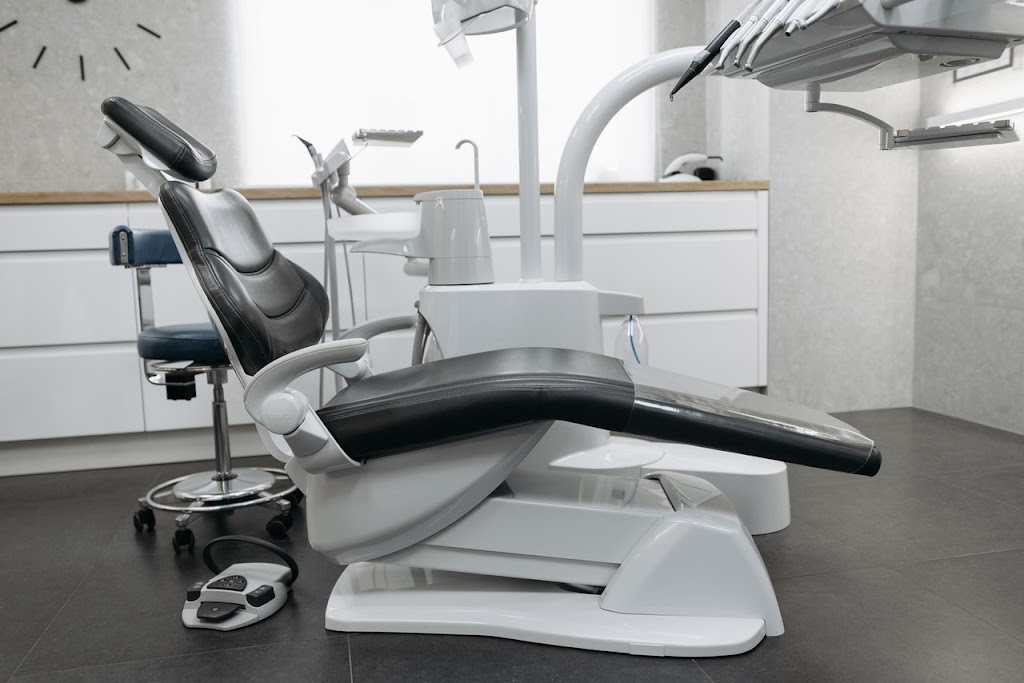 Dr. Viet Tran - Dentist | 9110 88 Ave NW, Edmonton, AB T6C 1M3, Canada | Phone: (780) 466-2161