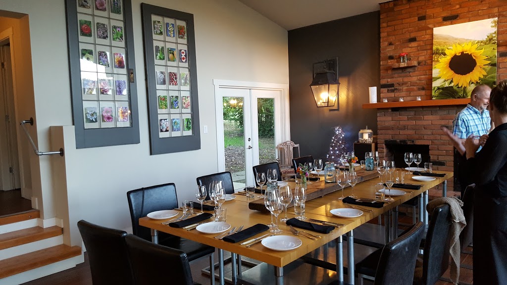 Backyard Farm Chefs Table | 3692 Fruitvale Way, Oliver, BC V0H 1T1, Canada | Phone: (250) 485-2249