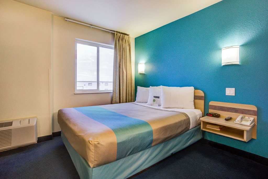 Motel 6 Stony Plain | 66 Boulder Blvd, Stony Plain, AB T7Z 1V7, Canada | Phone: (780) 968-5123