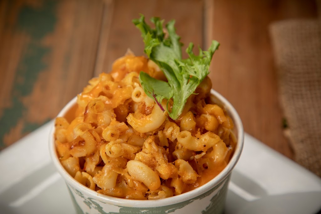 Baccanalle | 1805 Gaspé Ave, Ottawa, ON K1K 0A4, Canada | Phone: (613) 859-6297