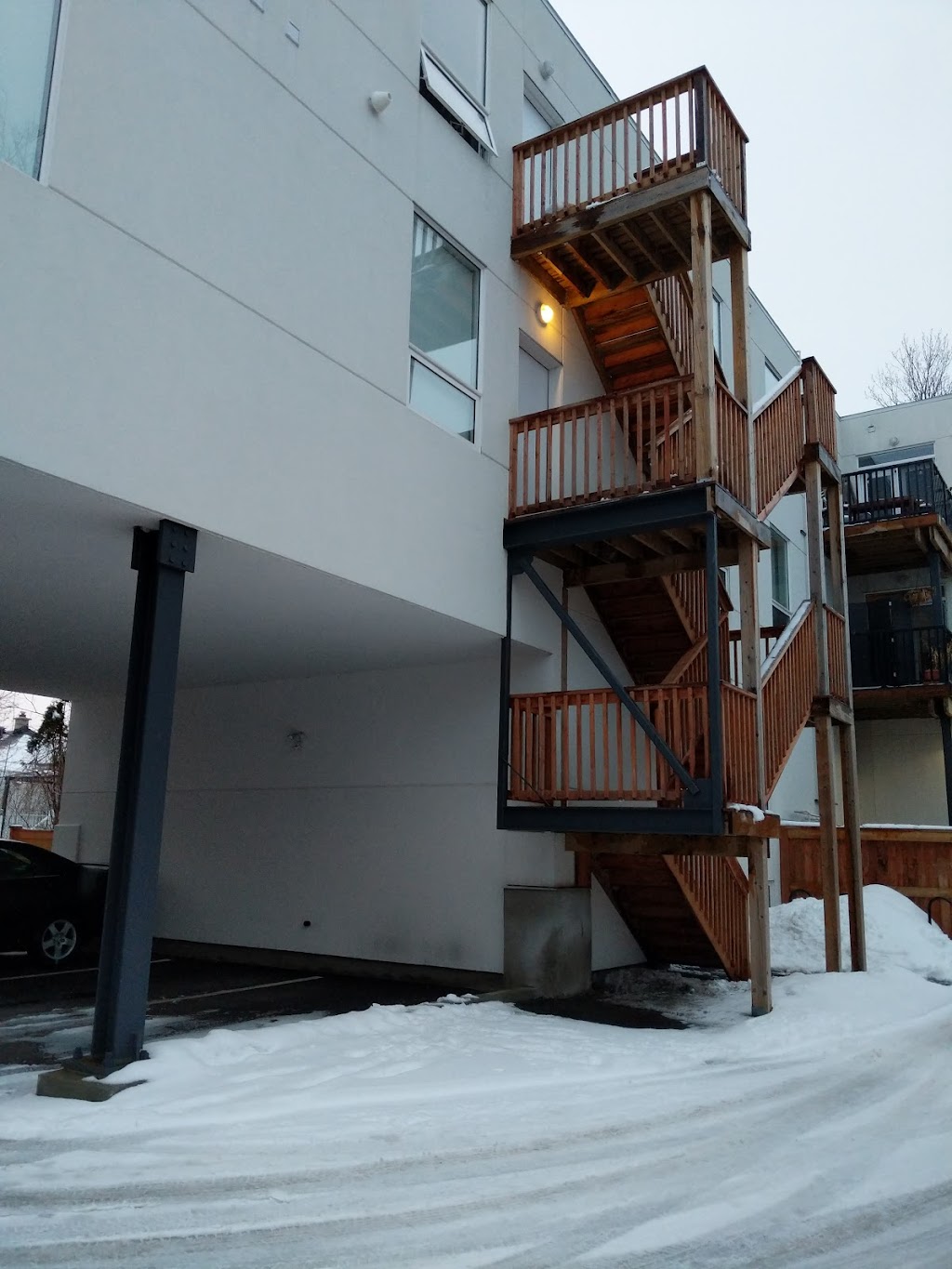 Hampton Park Lofts | 1308 Thames St, Ottawa, ON K1Z 7N4, Canada | Phone: (613) 233-4210