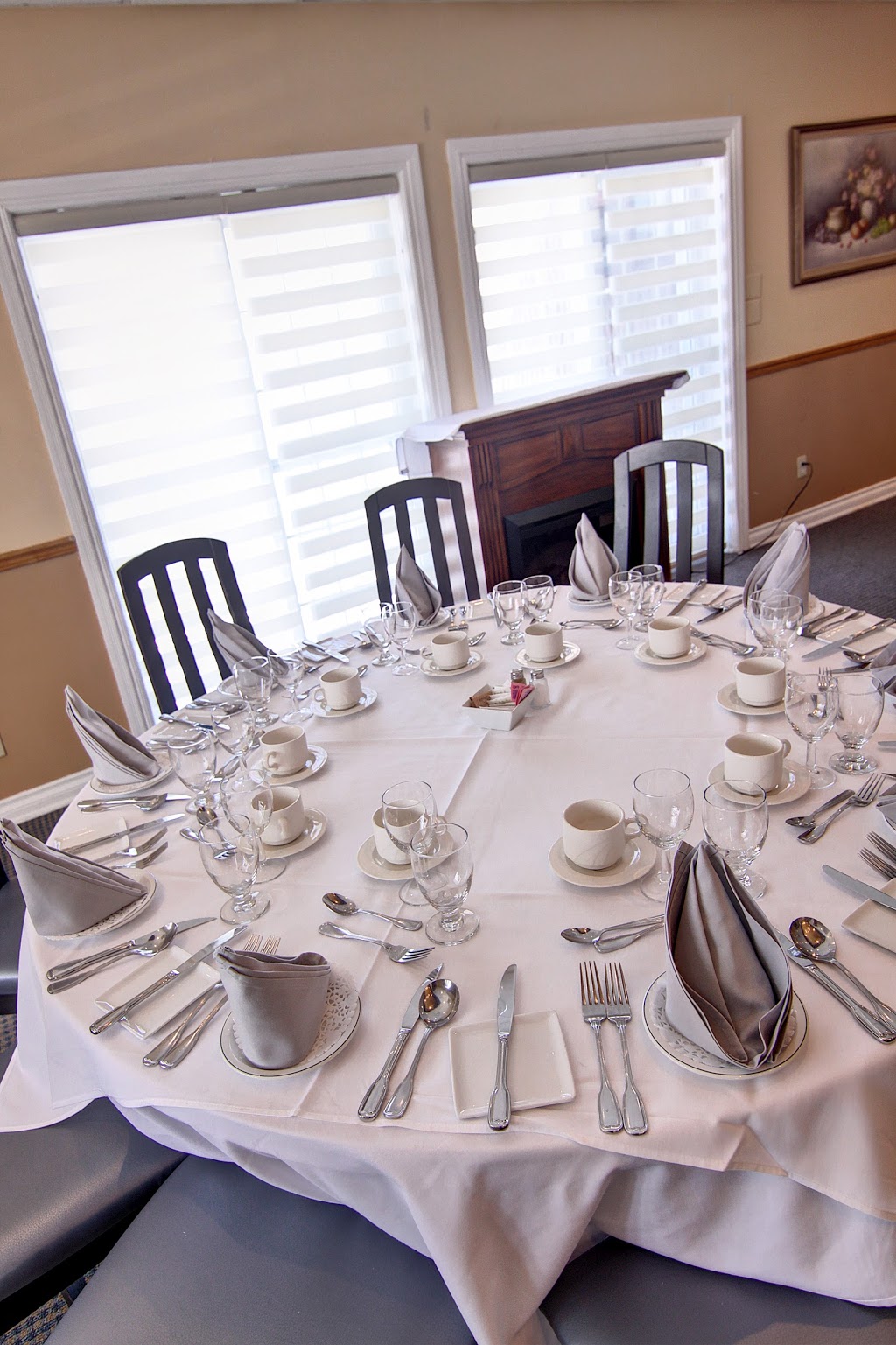 Le Bordelais | 1000 Boul Gouin O, Montréal, QC H3L 1K9, Canada | Phone: (514) 337-3540