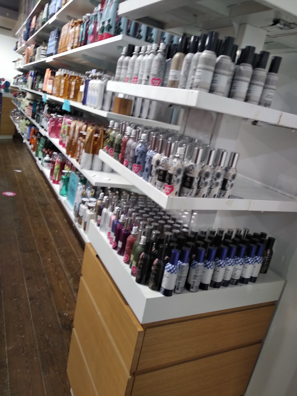 Bath & Body Works | 300 Borough Dr, Scarborough, ON M1P 4P5, Canada | Phone: (416) 290-5174