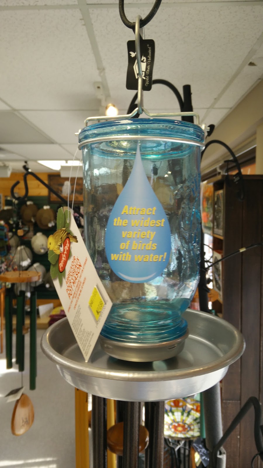 Wild Birds Unlimited | 3631 Shelbourne St, Victoria, BC V8P 4H1, Canada | Phone: (250) 595-3595