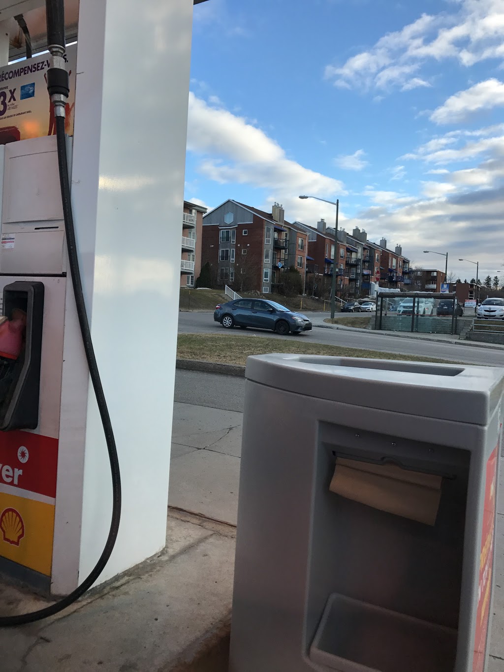 Shell | 745 Avenue de Lestres, Québec, QC G1X 2L9, Canada | Phone: (418) 651-4465