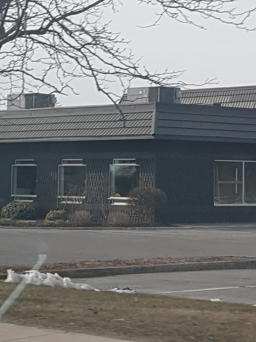 Dr. Mitchells Medical Walk-In Clinic | 484 Garrison Rd, Fort Erie, ON L2A 1N2, Canada | Phone: (905) 994-9417