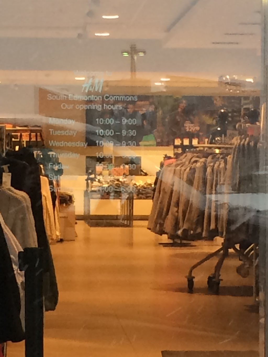 H&M | 1404 Parsons Rd NW, Edmonton, AB T6N 0B5, Canada | Phone: (855) 272-7007