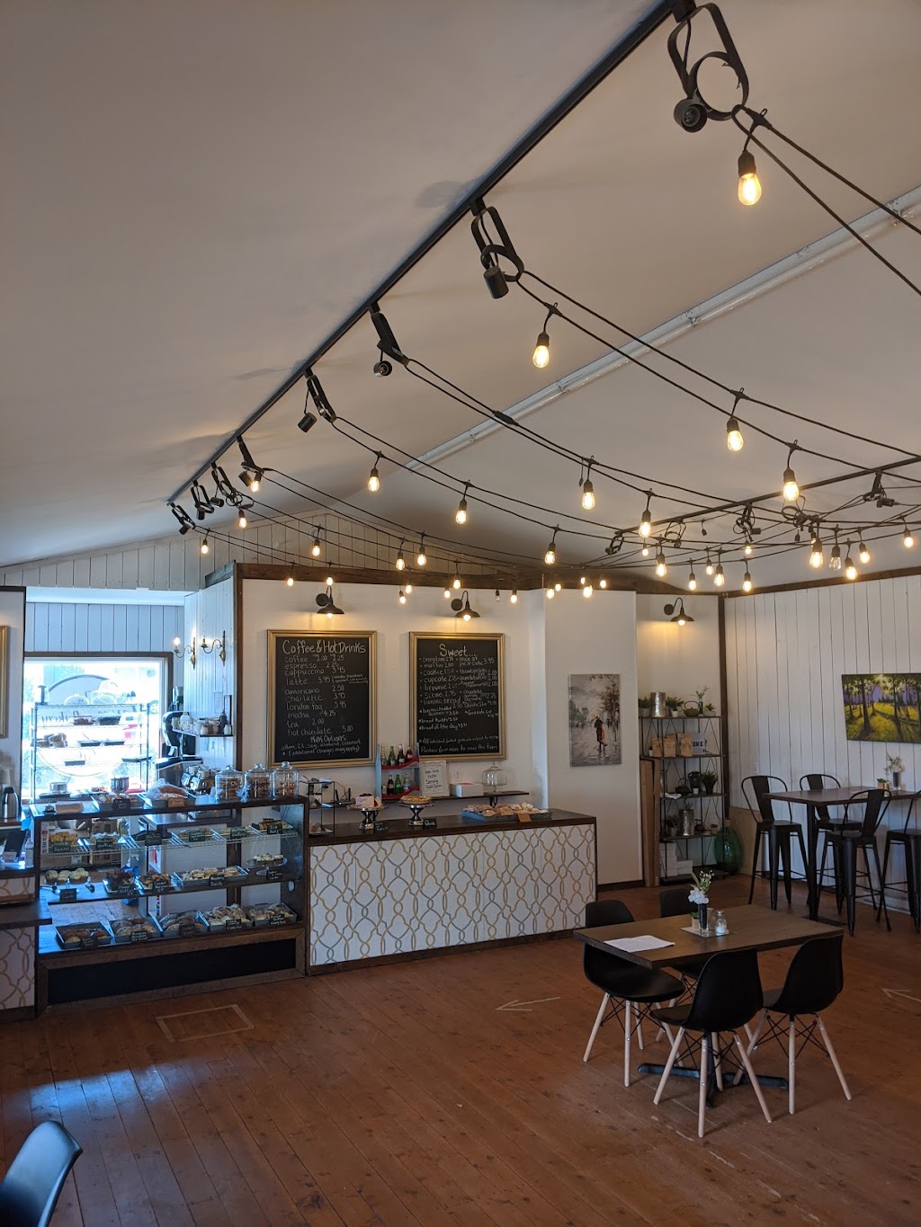 The Willow Bakery & cafe | 13 Commercial St, Kensington, PE C0B 1M0, Canada | Phone: (902) 303-5127