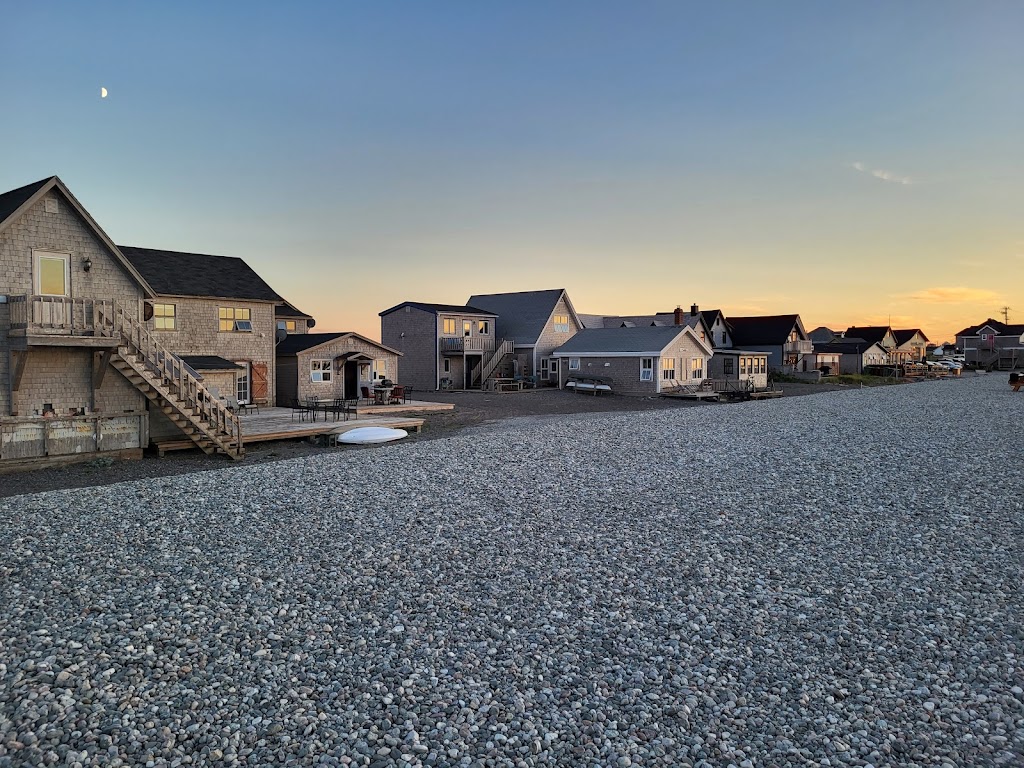 Au Vieux Treuil | 971 Rte 199, Havre-Aubert, QC G4T 9C8, Canada | Phone: (418) 937-5138