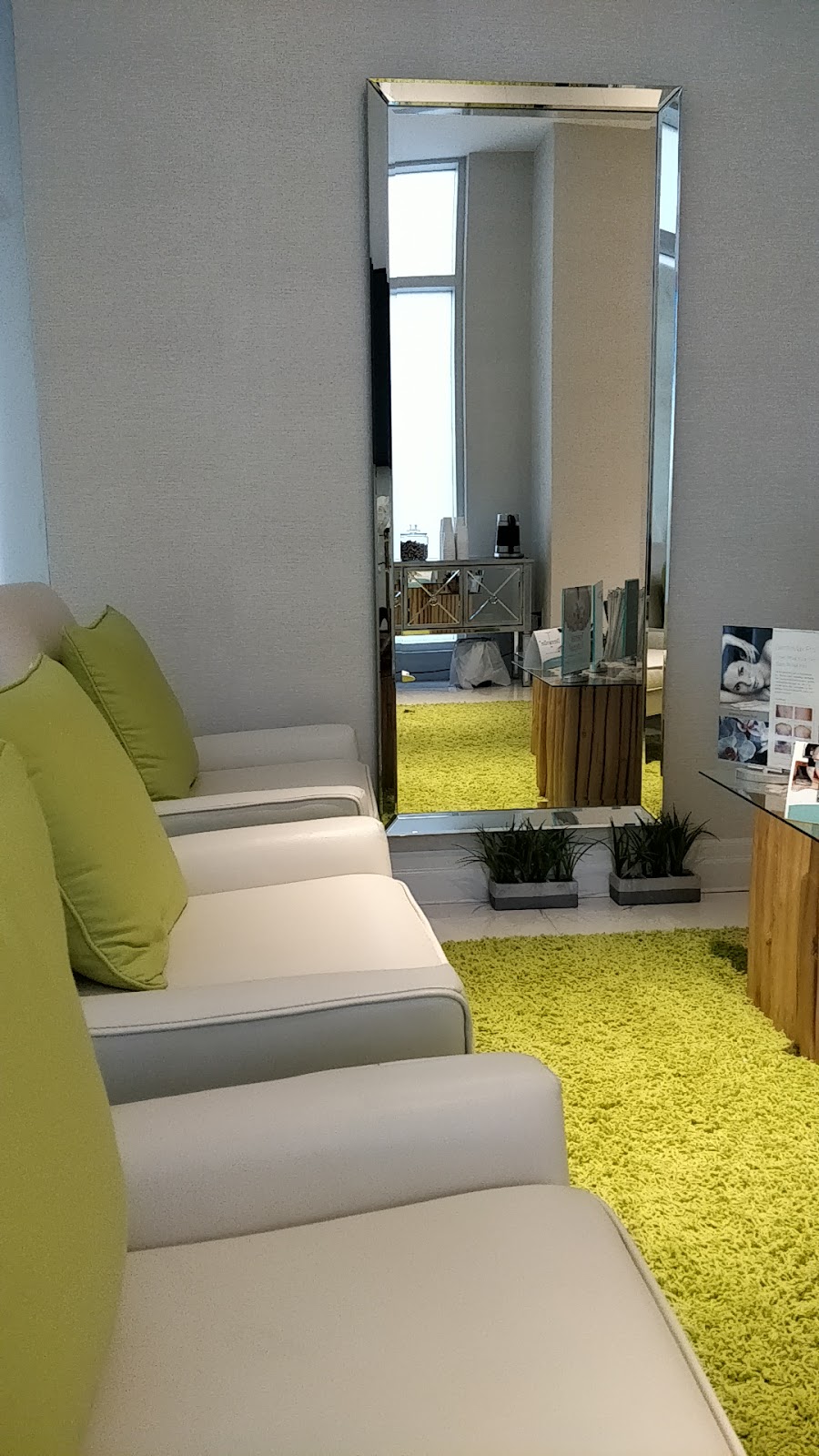 Jeunesse Spa & Skin Care | 2396 Major MacKenzie Dr W #1, Maple, ON L6A 3Y7, Canada | Phone: (905) 553-5522