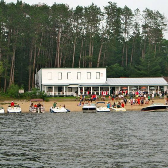 Hotel Pontiac | 7 Chem. Perrault, Sheenboro, QC J0X 2Z0, Canada | Phone: (819) 689-2605