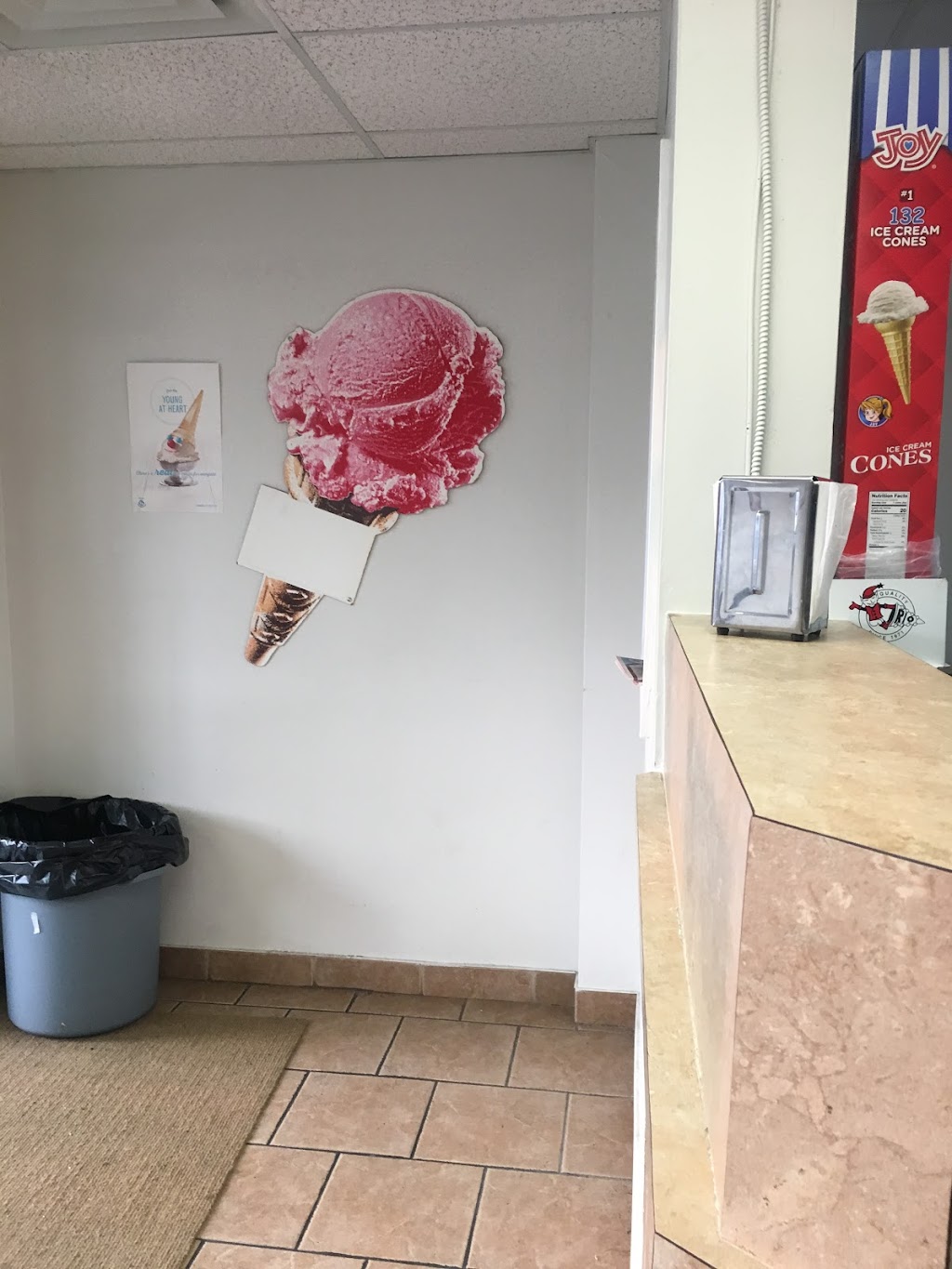 Biggies Ice Cream | 519 Upper Sherman Ave, Hamilton, ON L8V 3L9, Canada | Phone: (289) 755-2244