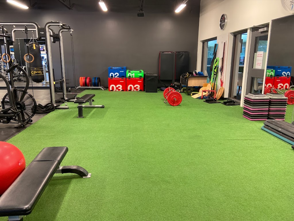 Tennis 13 Fitness | 1013 Autoroute 13, Laval, QC H7W 4V3, Canada | Phone: (450) 687-9913