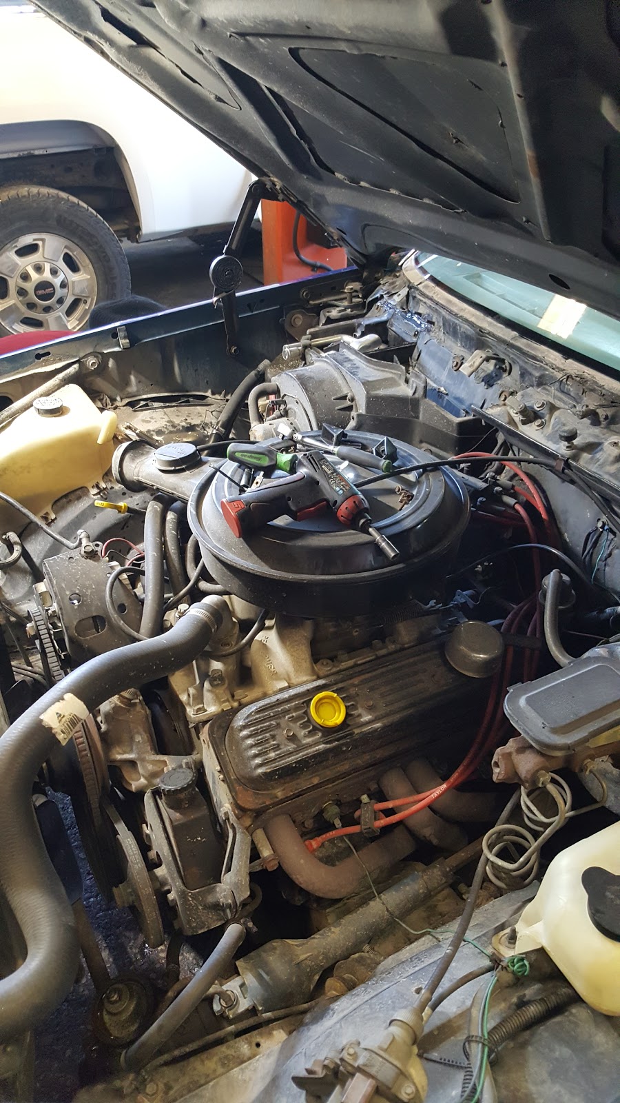 Dale & Rons Roblin Auto Service | 3305 Roblin Blvd, Winnipeg, MB R3R 0C2, Canada | Phone: (204) 897-3427