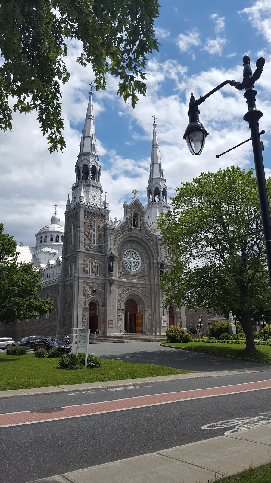 varennes qc canada