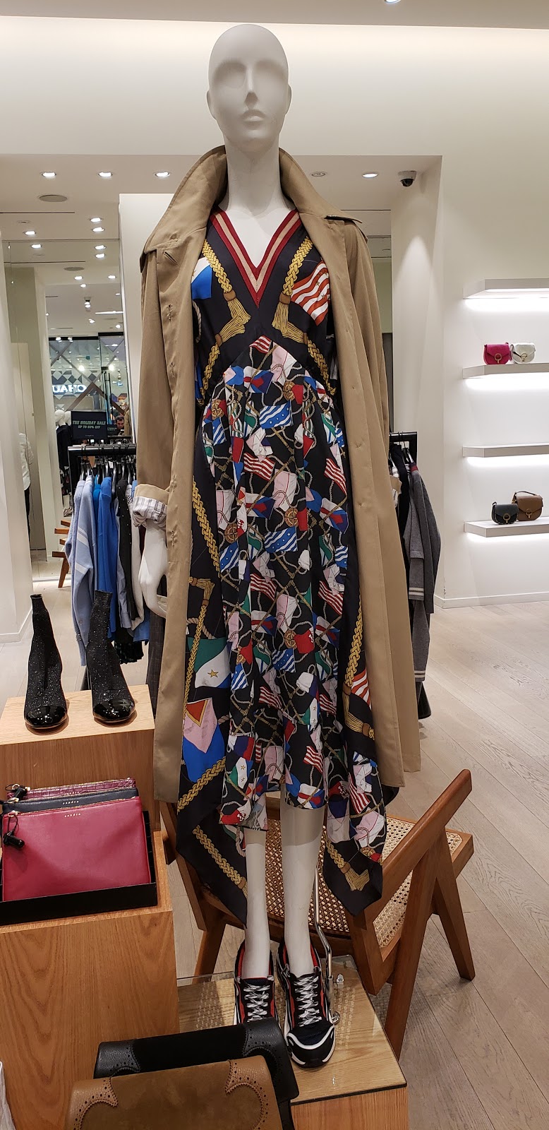 Sandro Yorkdale | 3401 Dufferin St #516, North York, ON M6A 2T9, Canada | Phone: (647) 288-3091