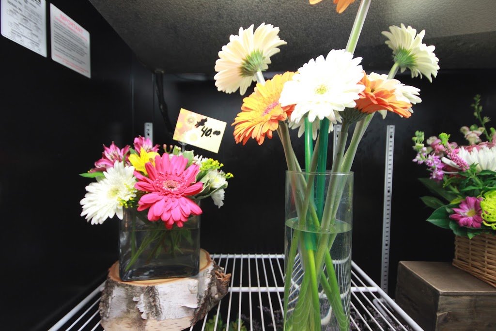 Autumns Fine Flowers | 3722 Carp Rd, Carp, ON K0A 1L0, Canada | Phone: (613) 470-4483
