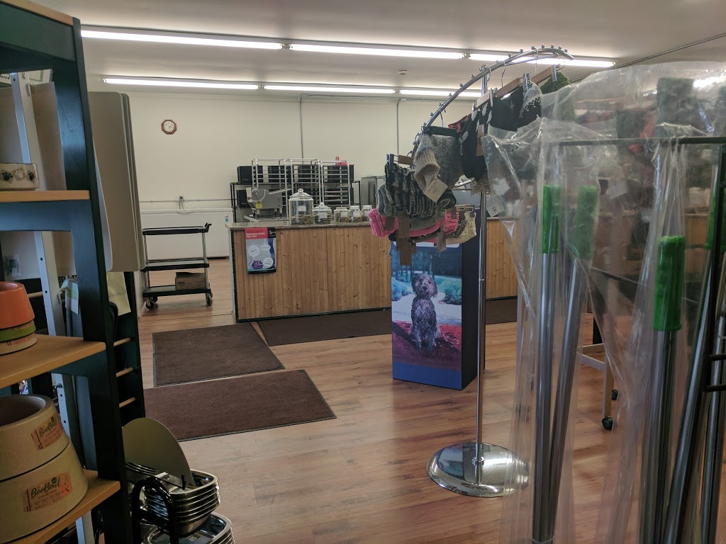 Dogs We Love Inc | 328 Broadway, Orangeville, ON L9W 3M7, Canada | Phone: (519) 940-3598