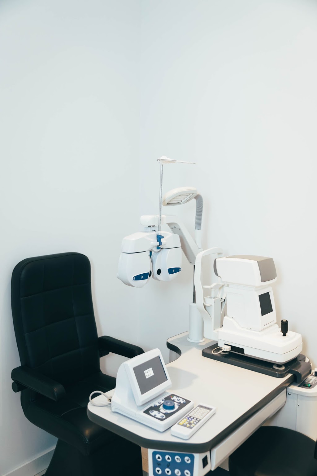 Occhiali Eyewear (Woodbridge) | 9600 Islington Ave building d, Woodbridge, ON L4H 2T1, Canada | Phone: (905) 893-1221