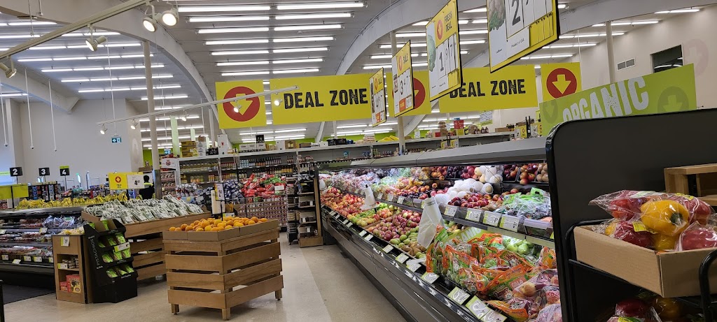 Freshco Henderson | 731 Henderson Hwy, Winnipeg, MB R2K 2K4, Canada | Phone: (431) 489-1121