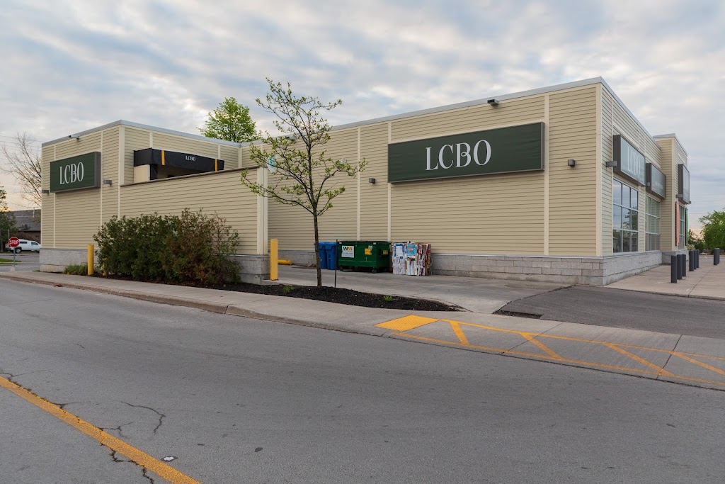 LCBO | 400 Dundas St E, Belleville, ON K8N 1E8, Canada | Phone: (613) 962-1342