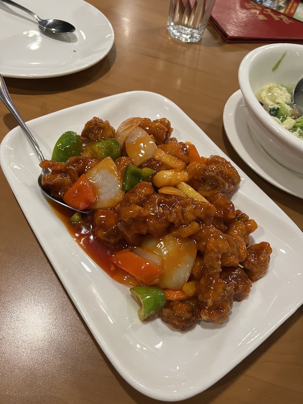 Golden Dragon Palace | 7000 McLeod Rd Suite 8, Niagara Falls, ON L2G 7K3, Canada | Phone: (905) 356-8668