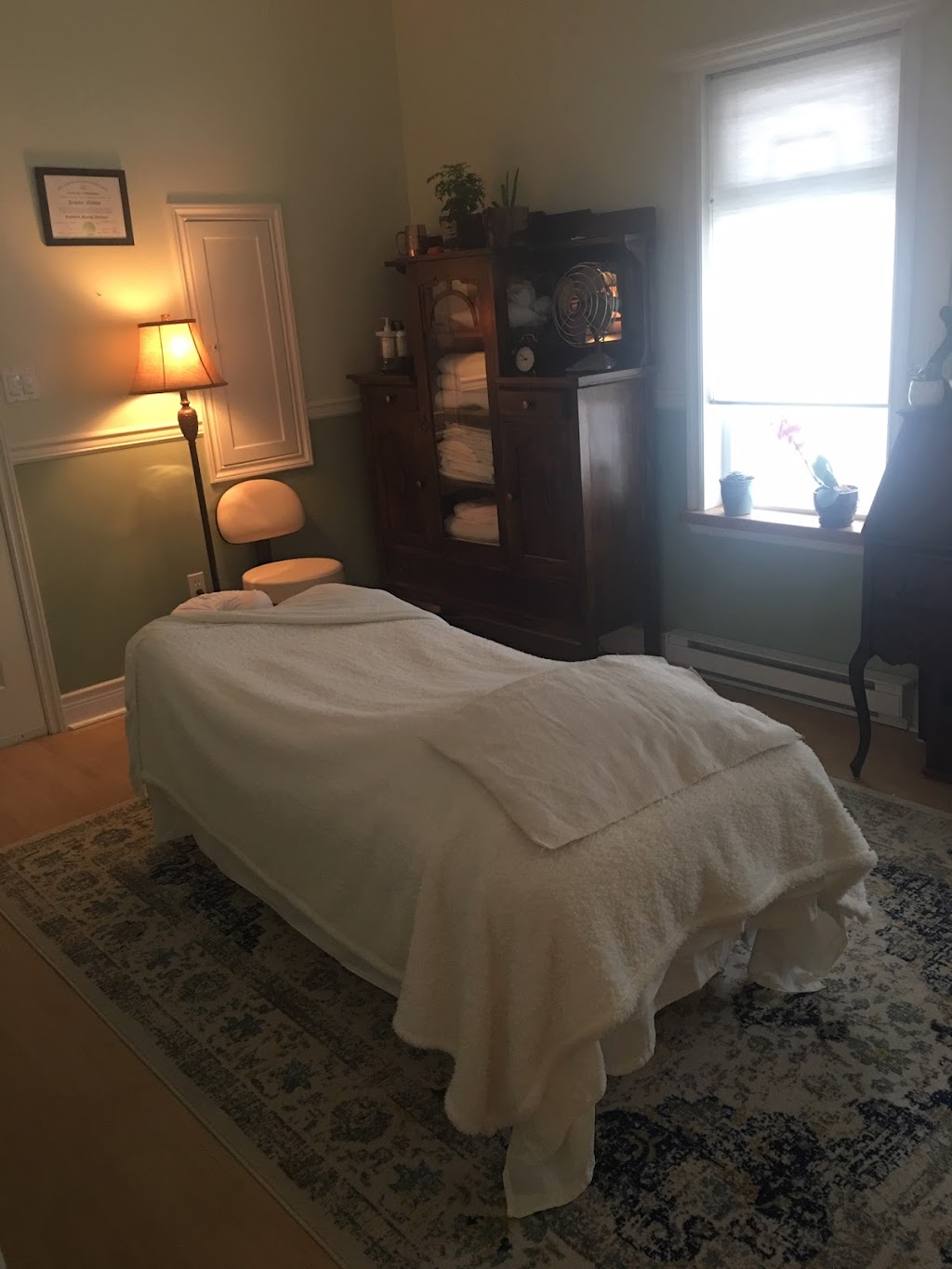 Jennifer Nielsen, RMT | 9738 Victoria St, Chemainus, BC V0R 1K0, Canada | Phone: (250) 436-0024