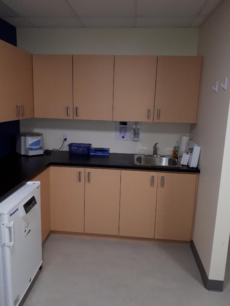 Clinique de perfusion Bayshore | Centre de Santé Racine, 255 Rue Racine E suite 165-B, Chicoutimi, QC G7H 7L2, Canada | Phone: (866) 223-3634