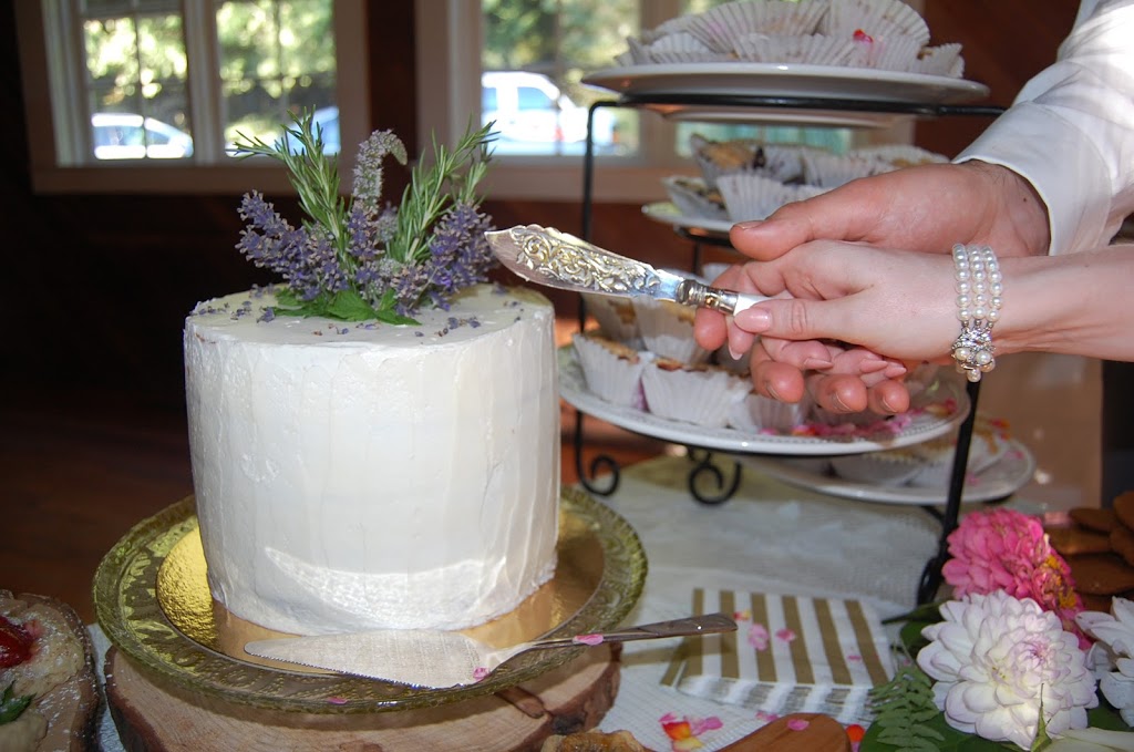 Janas Bake Shop Kitchen | 315 Upper Ganges Rd, Salt Spring Island, BC V8K 2V9, Canada | Phone: (778) 353-2253