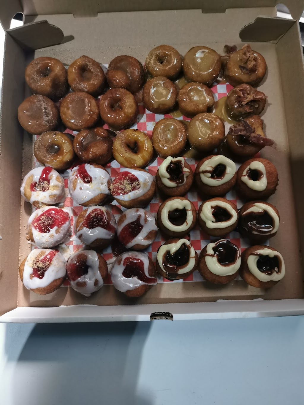 Dockside donuts | 99 Government Wharf Rd Trlr 1, Eastern Passage, NS B3G 1M4, Canada | Phone: (902) 217-7112