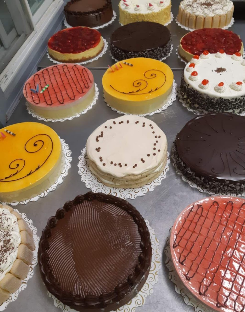 Tasty Pastry Bakery | 7-5500 Tomken Rd, Mississauga, ON L4W 2Z4, Canada | Phone: (905) 282-9328