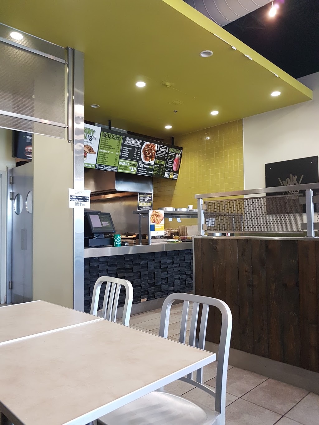 Shamrock Burgers | 200 Carnwith Dr, Whitby, ON L1M 0A1, Canada | Phone: (905) 655-3700