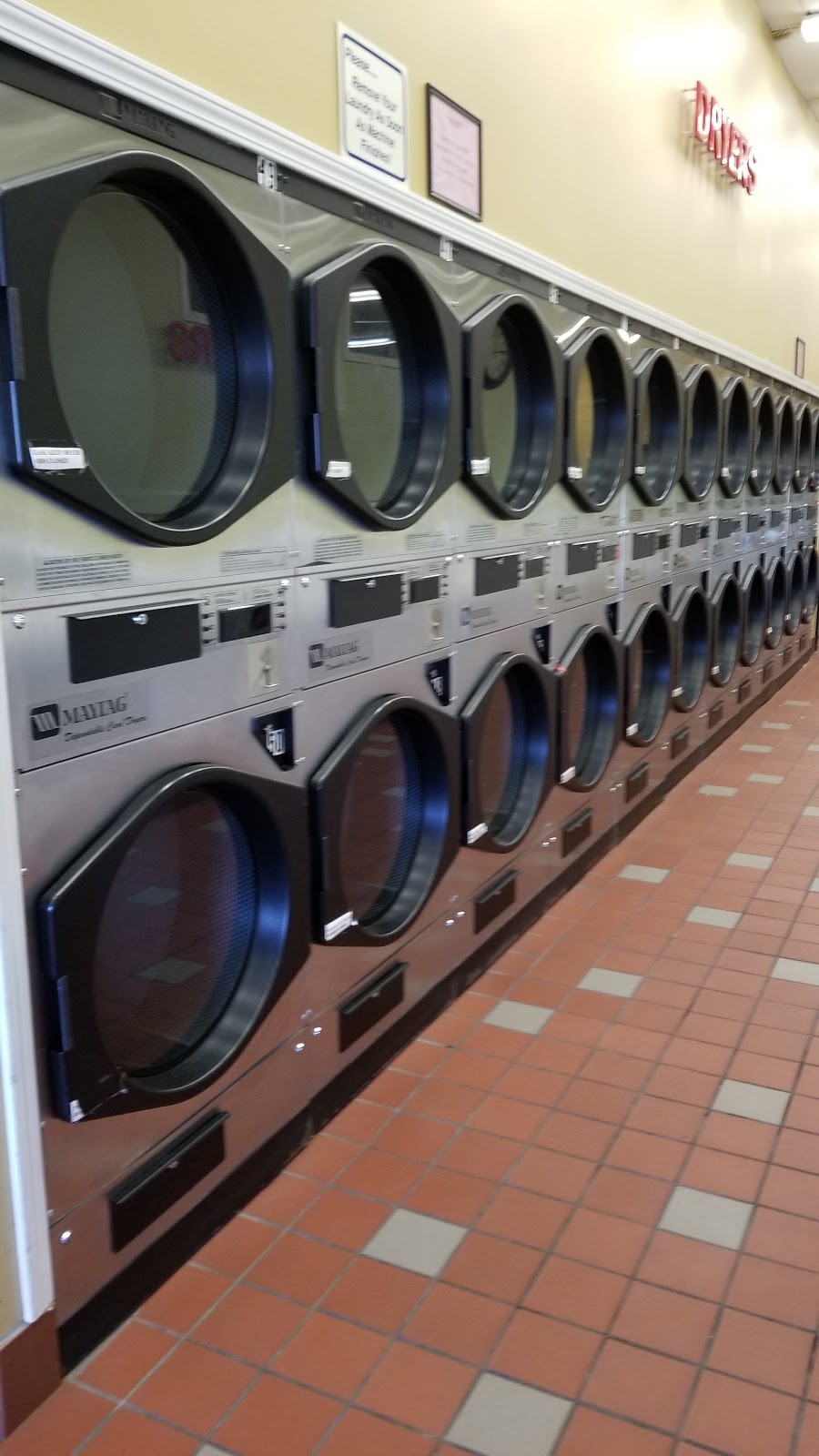 The Laundry Lounge | 2385 Grand Island Blvd, Grand Island, NY 14072, USA | Phone: (716) 773-2854