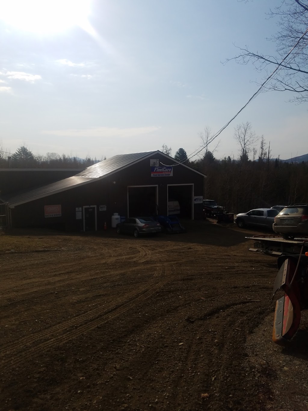 B&B Towing and Recovery / Truck Repair and Tire Center | 1066 Hinman Settler Rd, Brownington, VT 05860, USA | Phone: (802) 754-9448