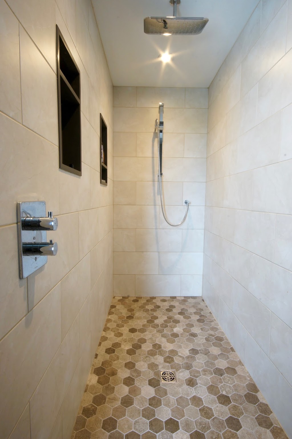 Ashton Renovations | 14 Black Willoway, North York, ON M2J 2A8, Canada | Phone: (416) 803-3324
