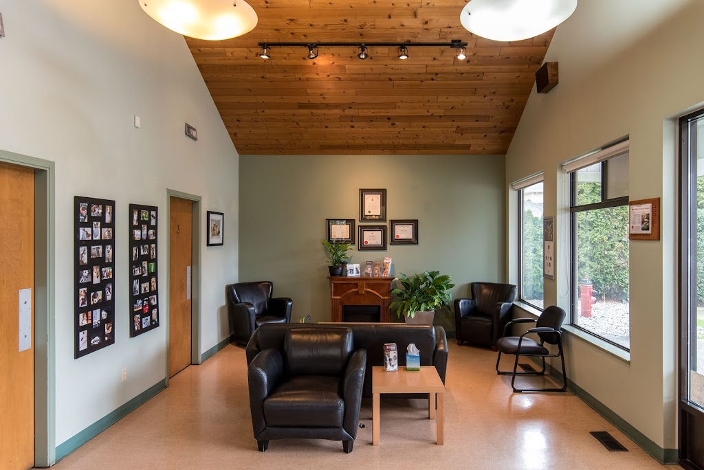 White Rock Veterinary Hospital | 2460 152 St, Surrey, BC V4P 1M8, Canada | Phone: (604) 536-7618