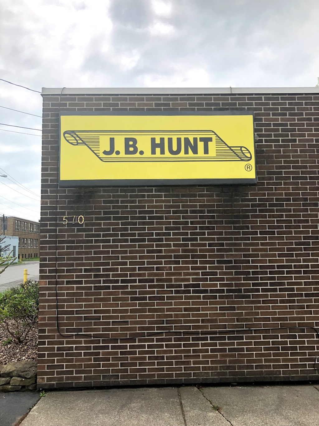 J.B. Hunt Transport Services, Inc. | 575 Kennedy Rd, Buffalo, NY 14227, USA | Phone: (800) 452-4868