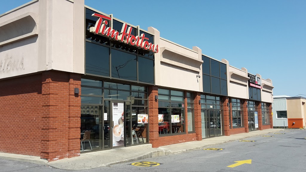 Tim Hortons | 7895, Ch. De La, Chemin de la Côte-de-Liesse, Saint-Laurent, QC H4T 1G2, Canada | Phone: (514) 344-3927