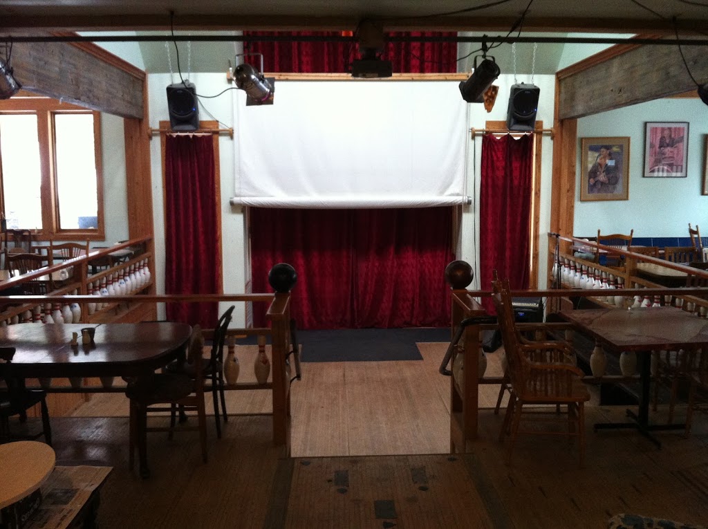 Lorenzos Cafe | 901 Enderby Mabel Lake Rd, Enderby, BC V0E 1V5, Canada | Phone: (250) 838-6700
