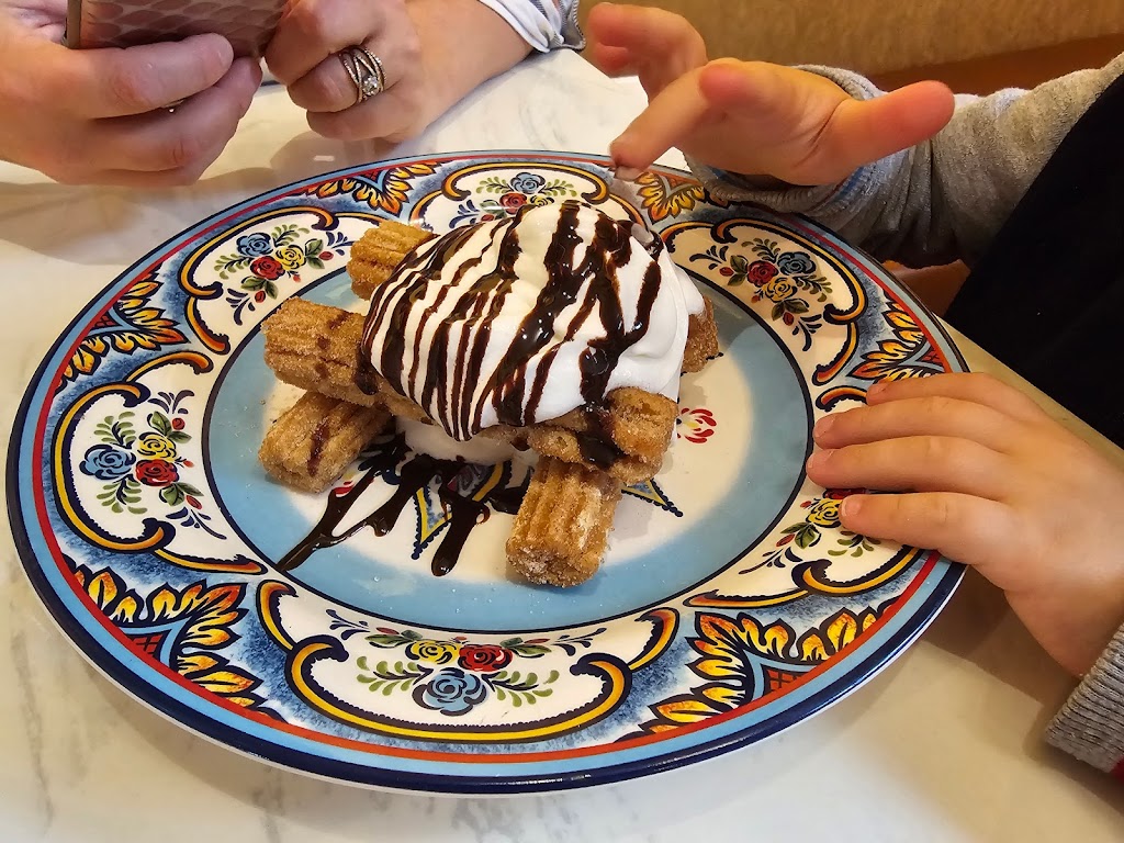Su Casa Authentic Mexican Kitchen | 5388 BC-93, Fairmont Hot Springs, BC V0B 1L2, Canada | Phone: (778) 525-0022