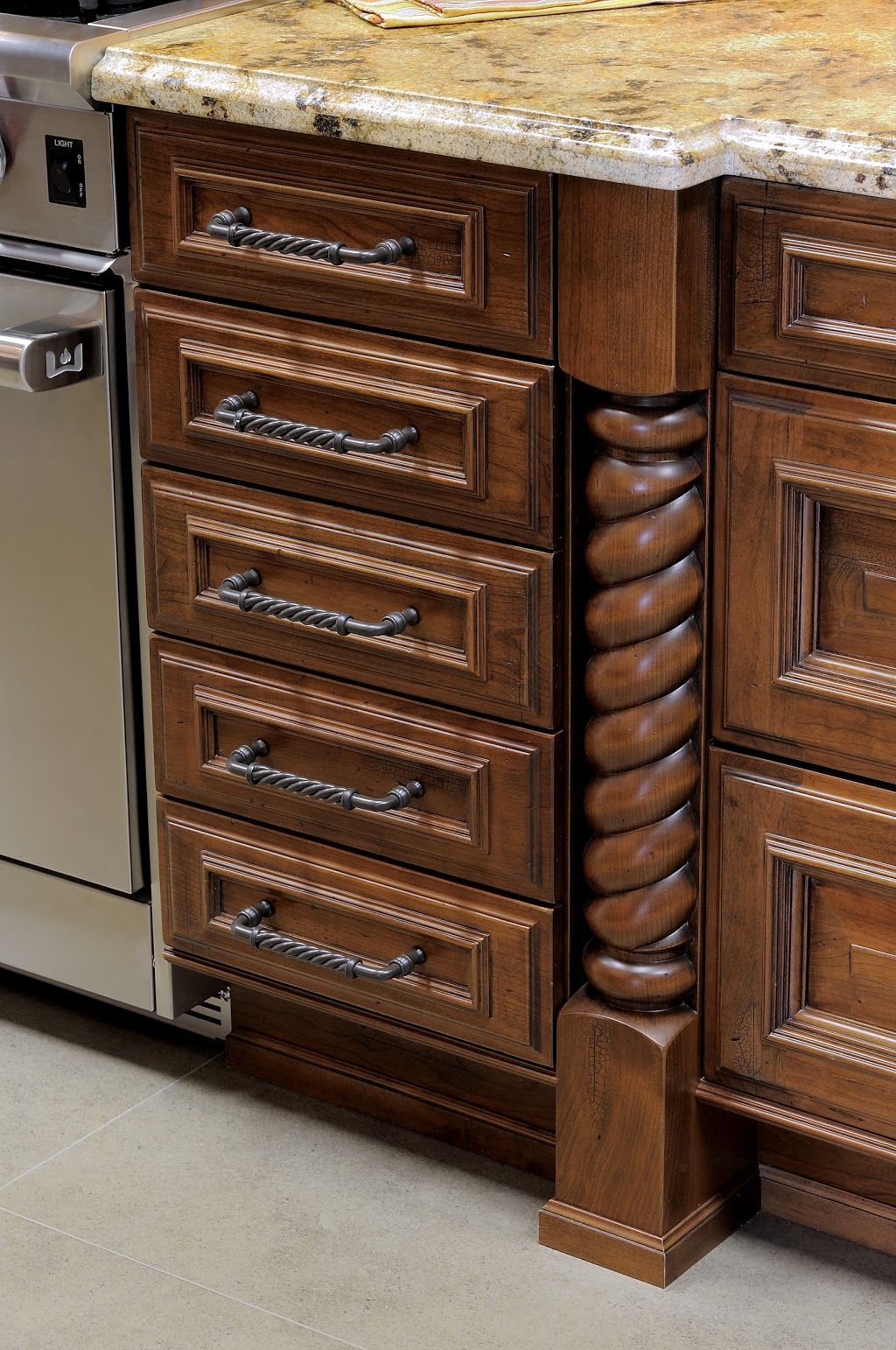 Irpinia Kitchens | 278 Newkirk Rd, Richmond Hill, ON L4C 3G7, Canada | Phone: (905) 780-7722