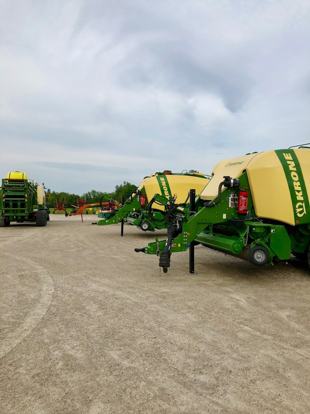 Farm Power Equipment | 509 Schafer Side Rd, Delhi, ON N4B 2W4, Canada | Phone: (519) 582-3800