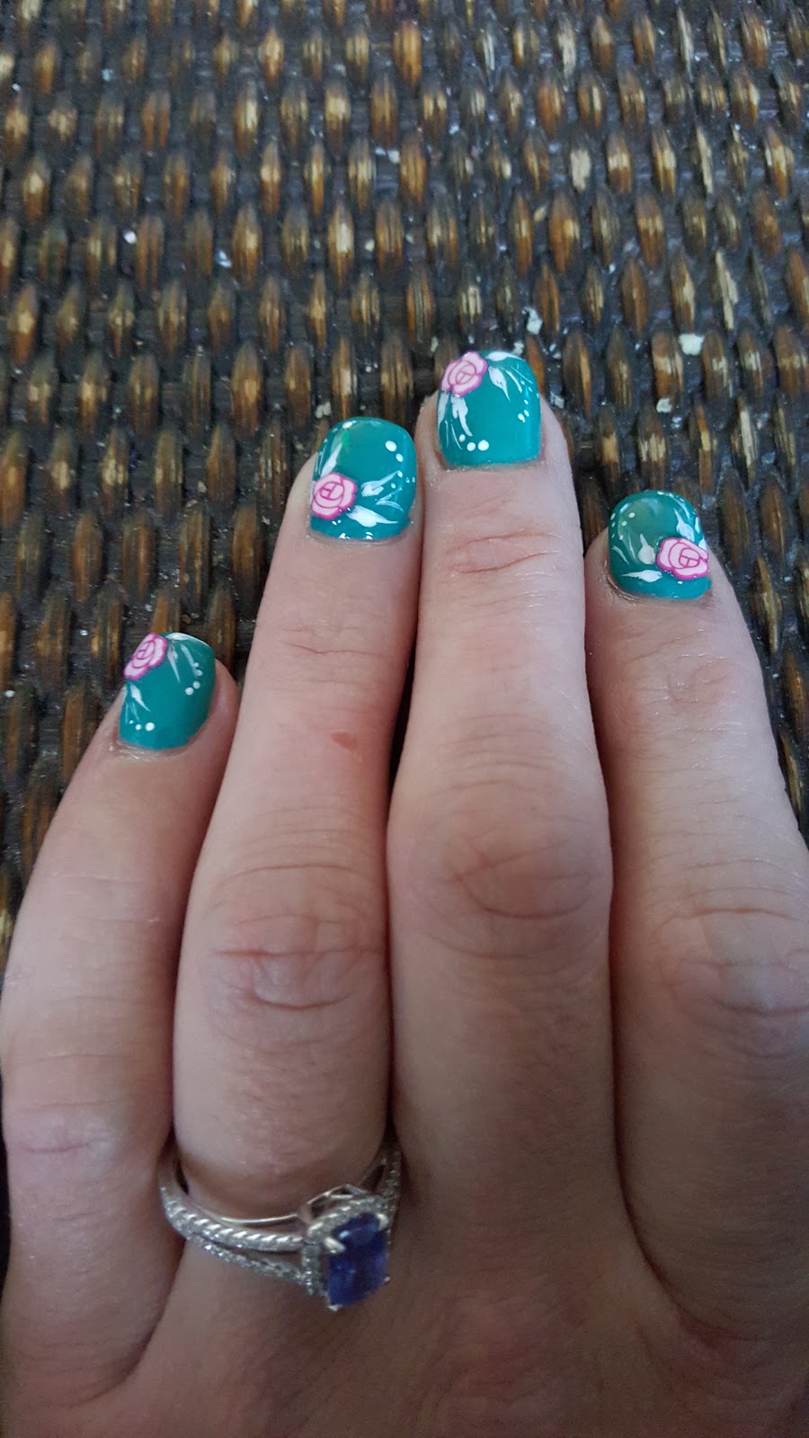 Lynns Nails | 5 Speedvale Ave E, Guelph, ON N1H 1J2, Canada | Phone: (519) 767-5894