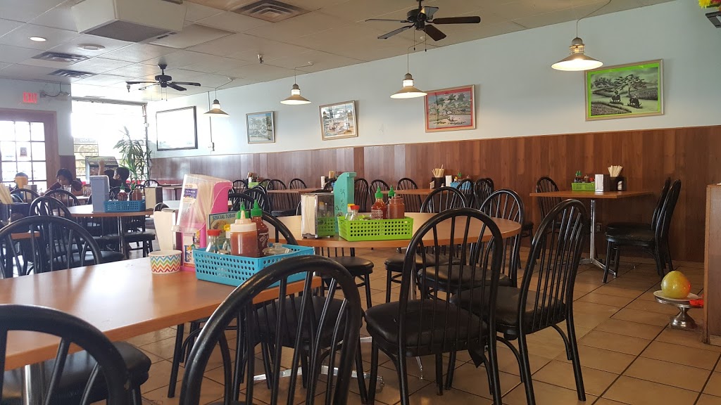 Phu Quy Restaurant | 3213 17 Ave SE, Calgary, AB T2A 0R1, Canada | Phone: (403) 235-2355